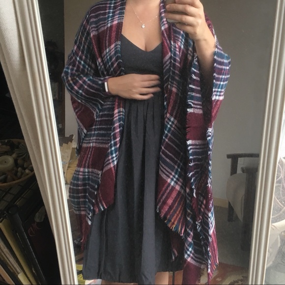 Shawl - Picture 7 of 8